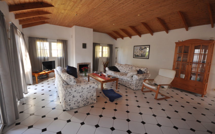 Villa, Guía de Isora