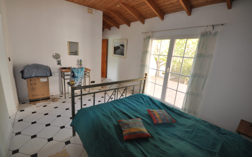 Villa, Guía de Isora