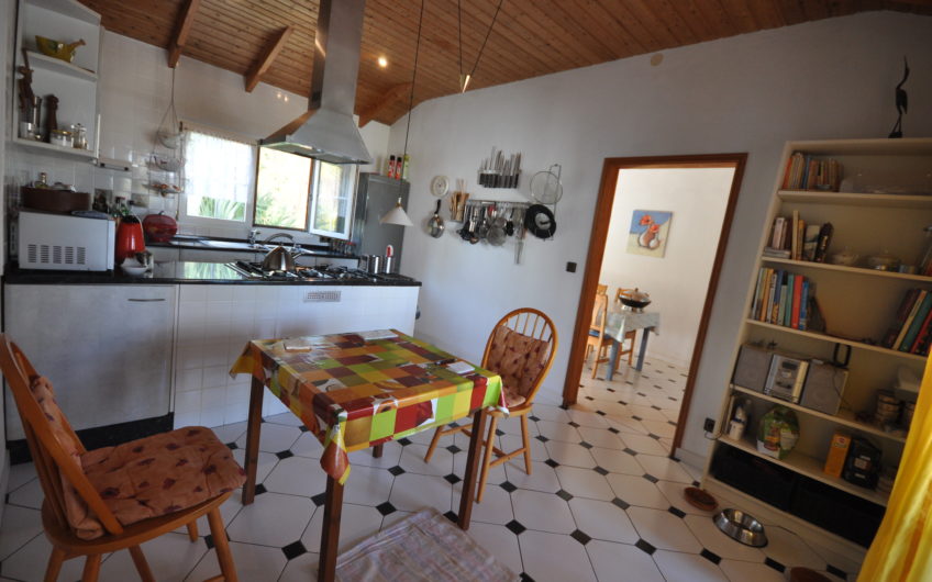 Villa, Guía de Isora