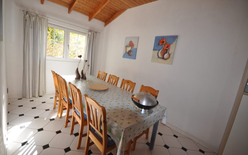 Villa, Guía de Isora