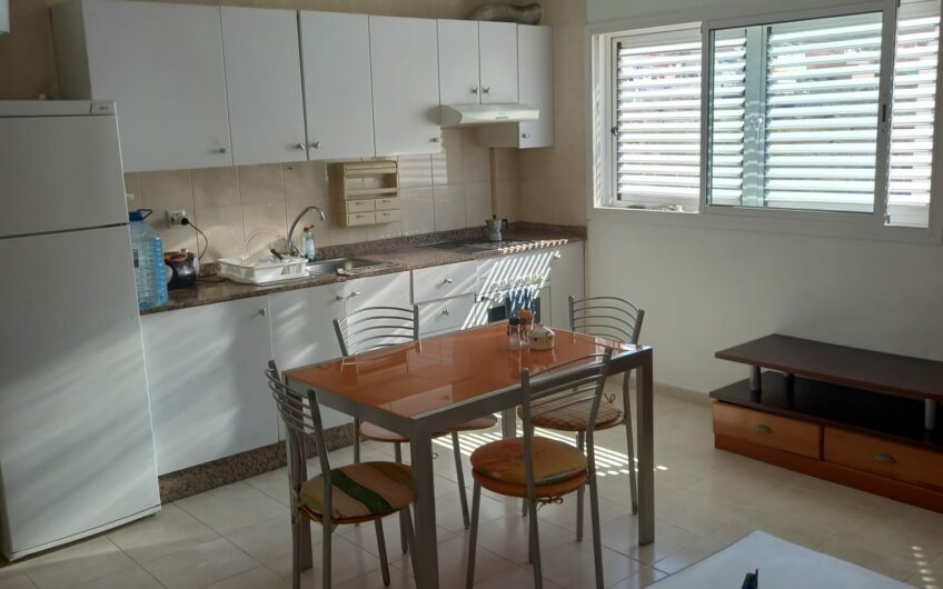 Edf. Casas Viejas, La Camella