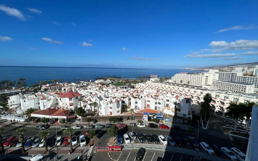 Torres de Yomely, Playa las Americas