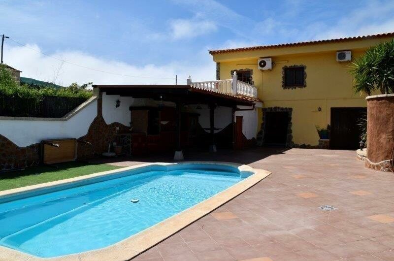 For sale independent villa in Taucho