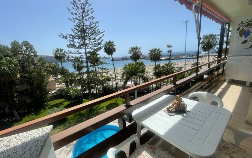 Primera línea de mar en Los Cristianos, Santa Amalia