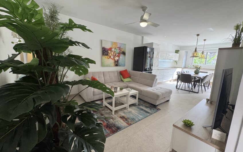 Los Cristianos, Vista Hermosa